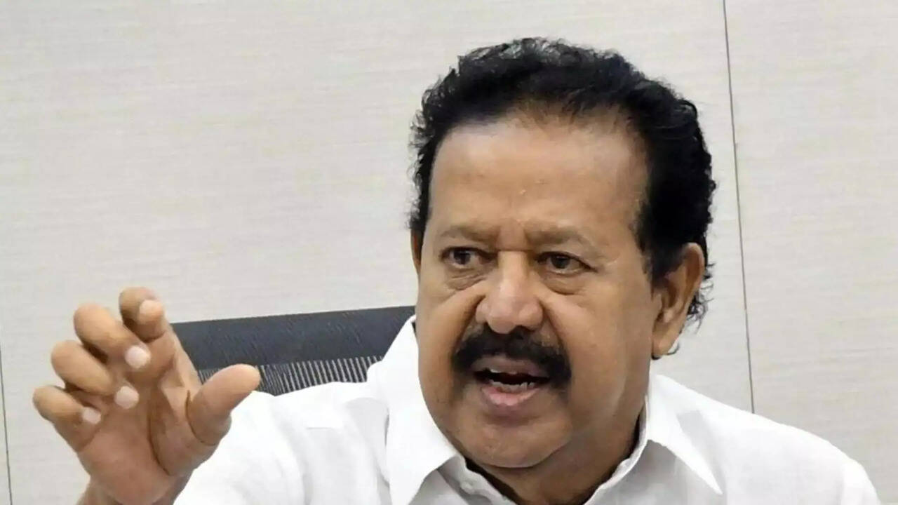  பொன்முடியை அமைச்சராக்க ஆளுநர் மறுப்பு... திமுக கடும் காட்டம் 