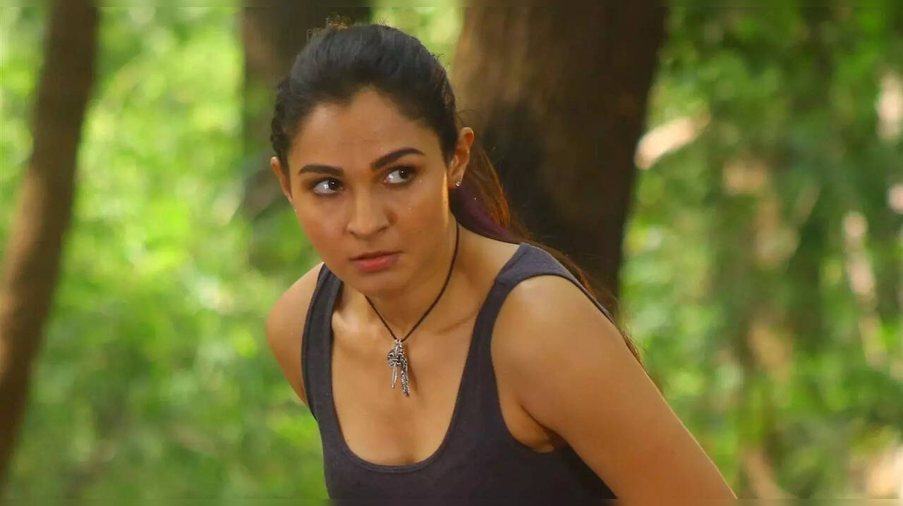  ஆண்ட்ரியா நடிக்கும் கா படத்தின் மிரட்டலான ட்ரெய்லர்! 