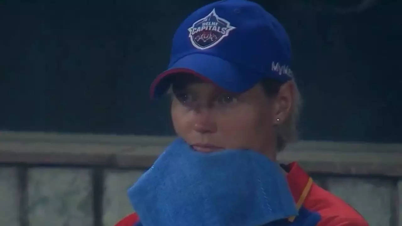 Meg Lanning stands in despair after Delhi Capitals' loss to Royal Challengers Bangalore in the WPL 2024 final on Sunday in Delhi.