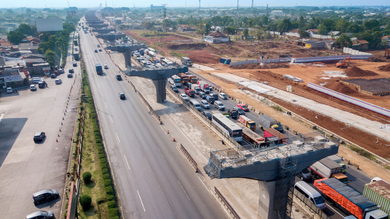 GMDA plans to build an elevated road connecting the clover leaf structure on the Dwarka expressway and Vatika Chowk. (Representational Image)