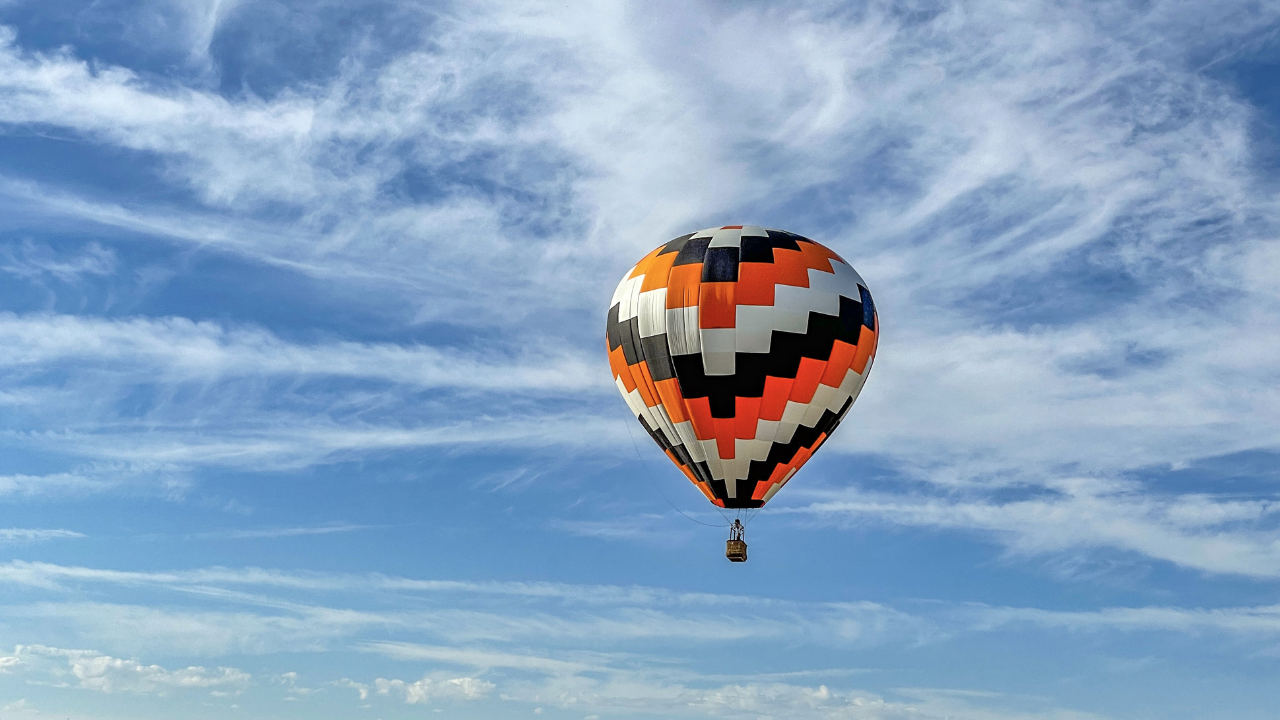 Hot Air Balloon Crashes Into Live Wires