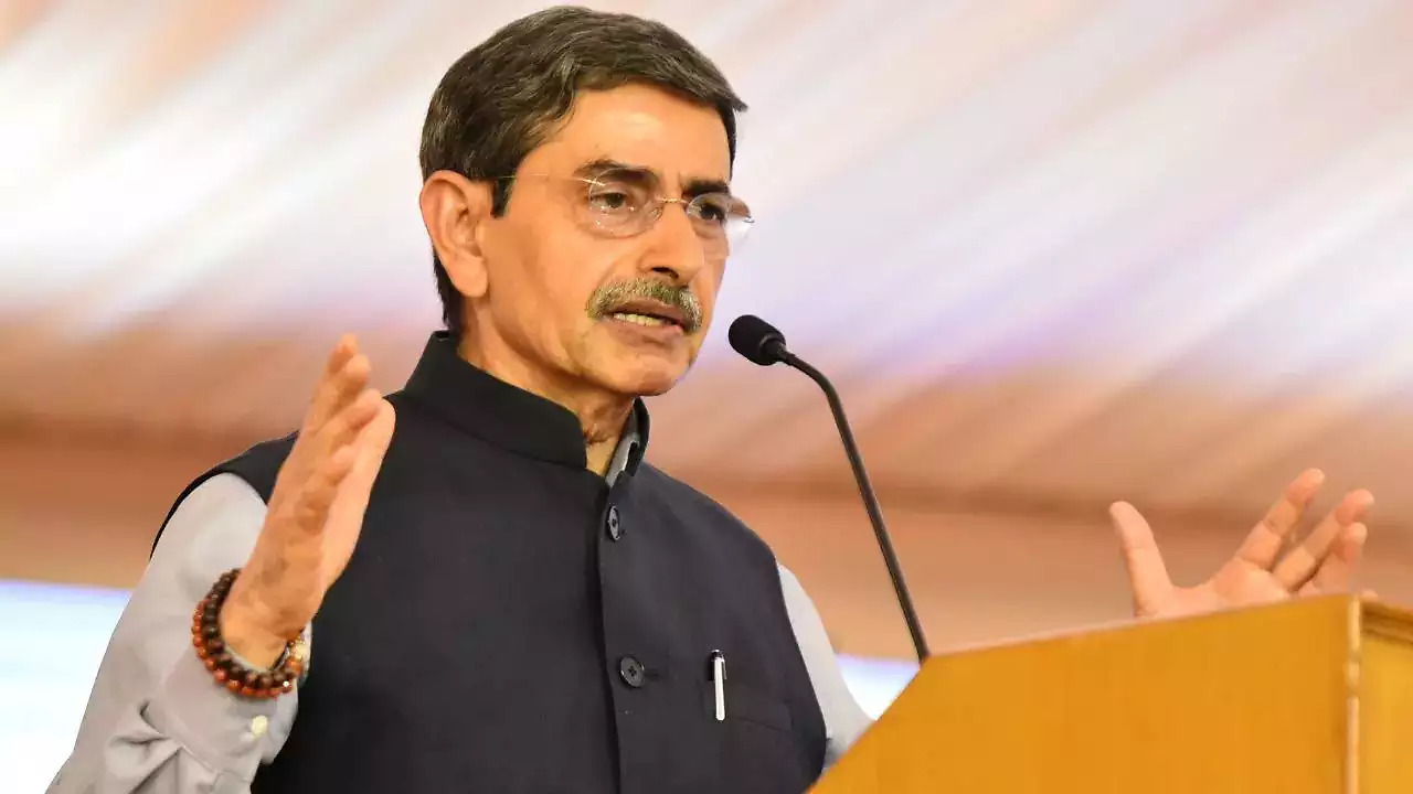 RN Ravi: 'He Is Defying SC': CJI Wraps Tamil Nadu Governor Over DMK ...