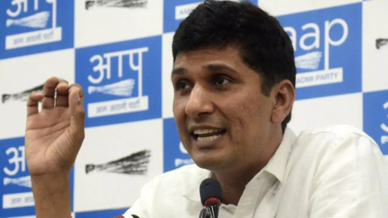 Delhi Minister Saurabh Bharadwaj gets a warning from High Court