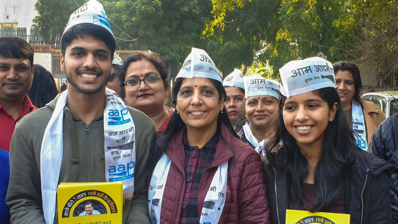 arvind kejriwal family