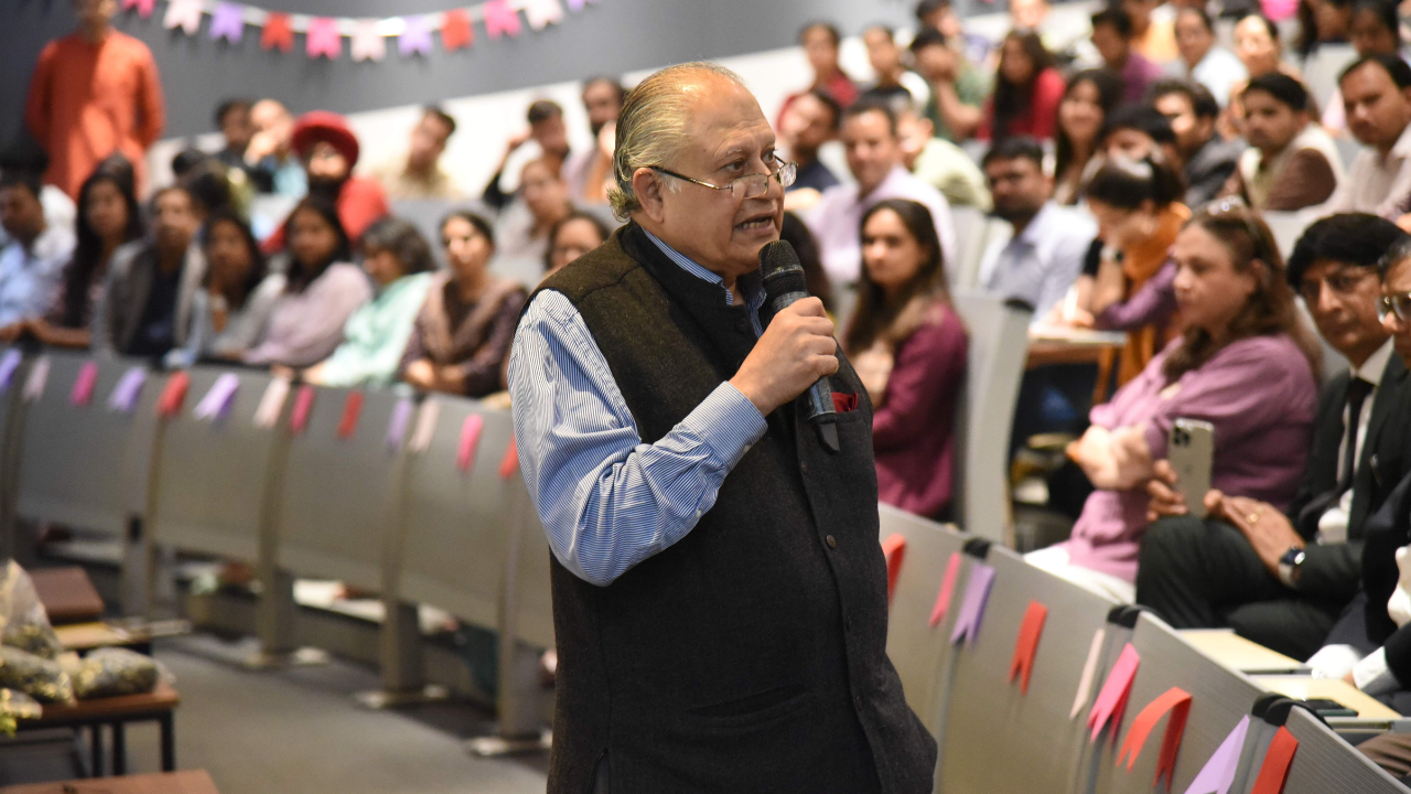 Shiv Khera visits Bennett University