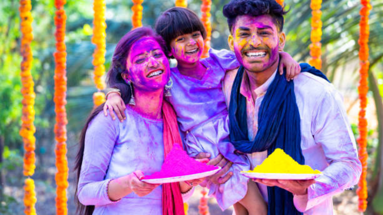 home remedies to remove stubborn holi colors from clothes