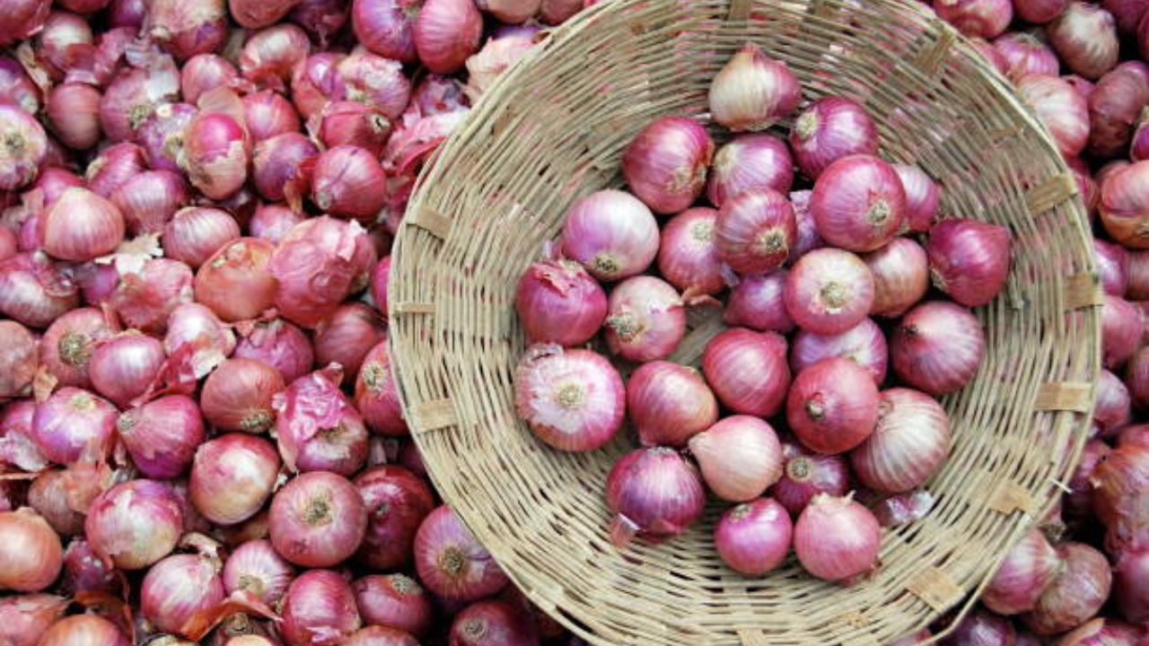 India's Onion Export Ban Extended, Prices Soar Abroad