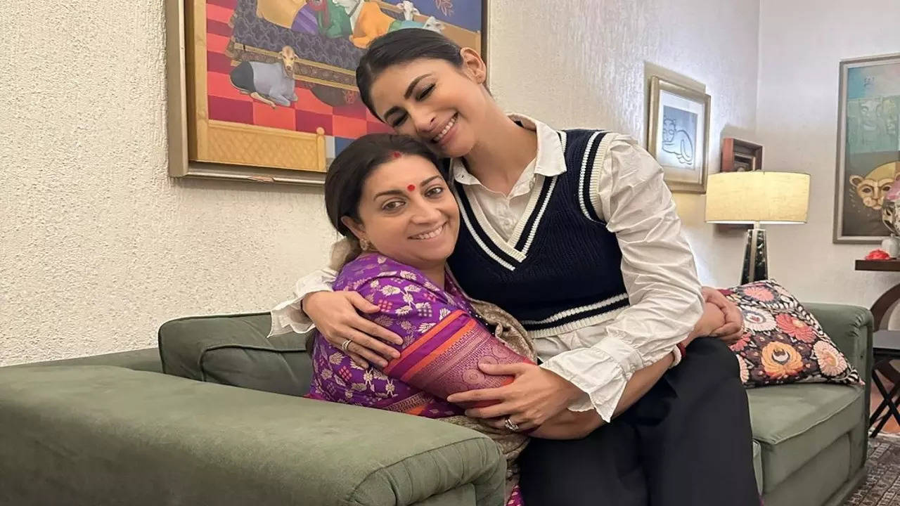 Mouni Roy Pens Sweet Birthday Wish For Smriti Irani: ‘You Are God’s Favourite Daughter’