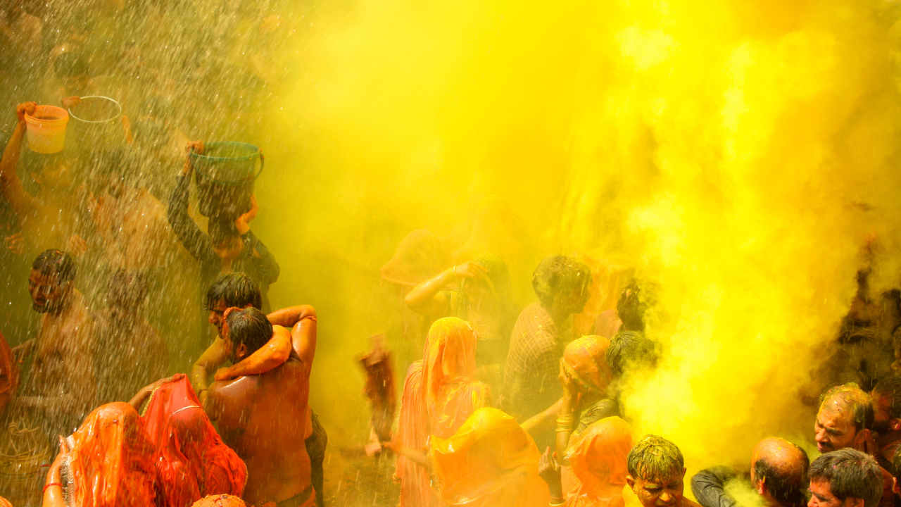 Happy Holi 2024: Top 50 Wishes, Quotes, Messages, Images, Greetings to share on Festival of Colours