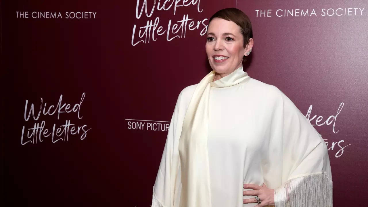 Olivia Colman SLAMS Pay Disparity In Hollywood: If I Was Oliver Colman...