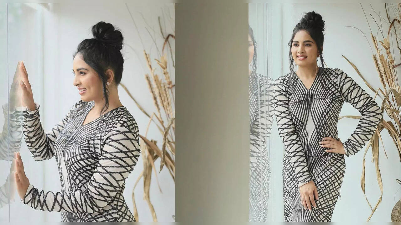  என்ன ட்ரெஸ் இது? ரசிகர்களை யோசிக்க வைத்த குக் வித் கோமாளி ஸ்ருஷ்டி! 