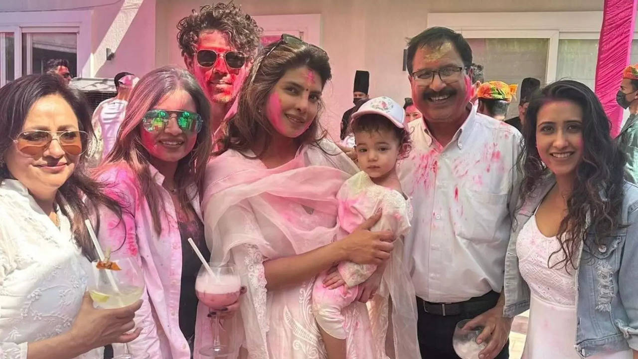 Nick Jonas, Priyanka Chopra Celebrate Holi With Fam; Latter Cutely Poses With Daughter Malti Marie