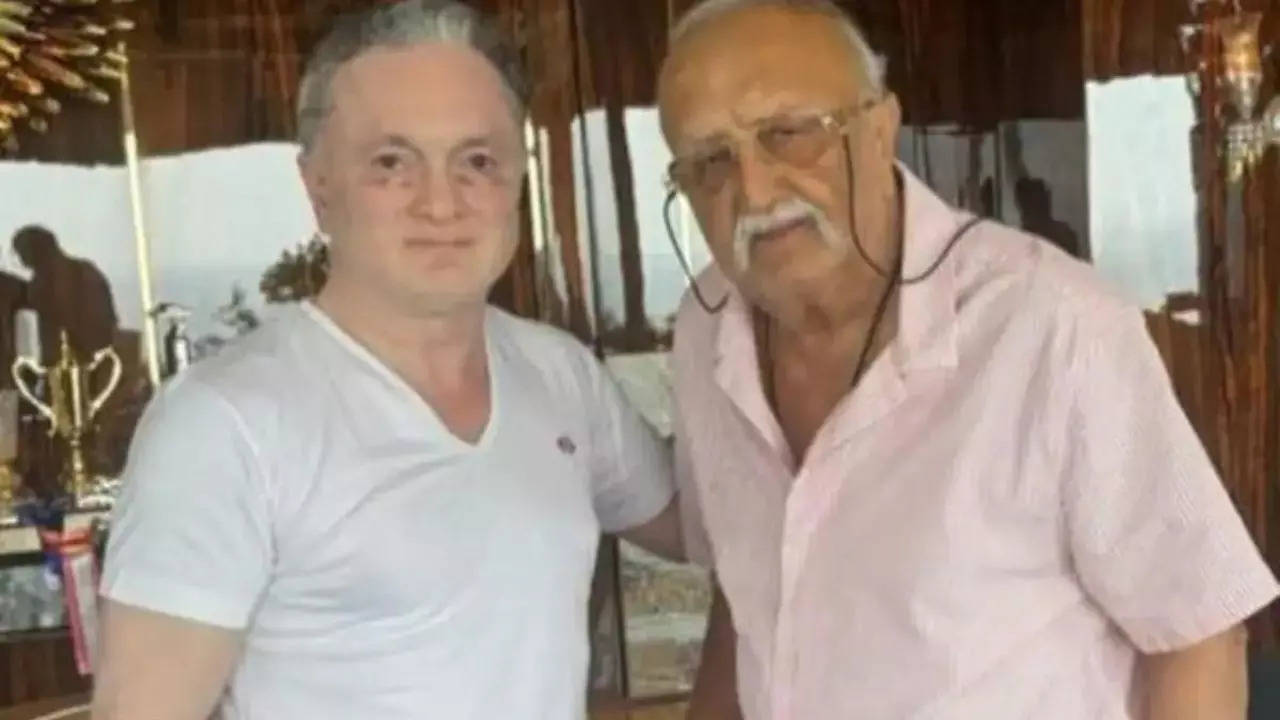 Raymond Group: Veteran Tycoon Vijaypat Singhania Speaks on Recent Meeting With Son Gautam Amid Rumors of Reconciliation; Here's What He Said