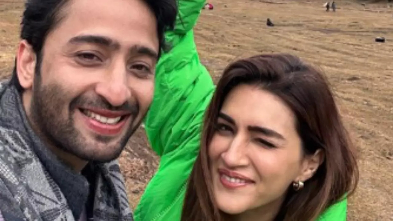 Kriti Sanon's Special Post For Do Patti Co-Star Shaheer Sheikh: 'Can't Wait For People To See Your Magic'