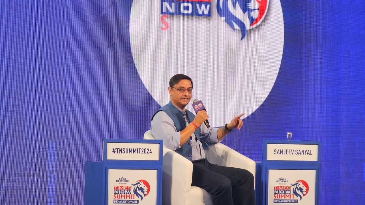 Sanyal Defends Indian Billionaires, Calls Out Bias Against 'Brown' Entrepreneurs