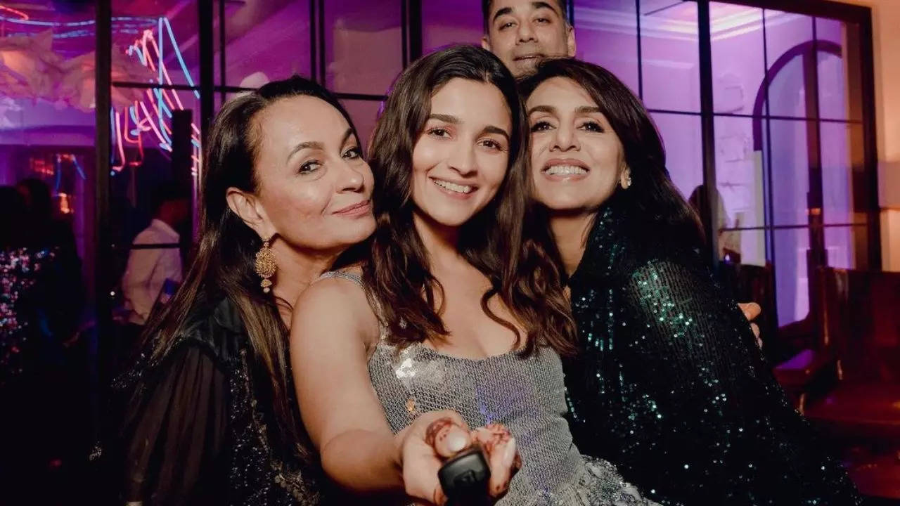 4 Times Alia Bhatt And Neetu Kapoor Redefined Mother-In-Law And Daughter-In-Law Relationship