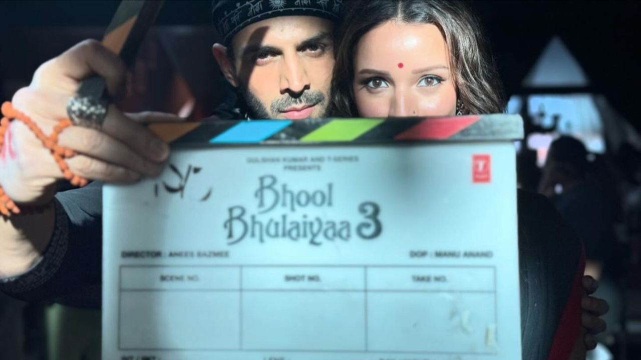 Kartik Aaryan Drops 1st Pic With Triptii Dimri From Bhool Bhulaiyaa 3 Set