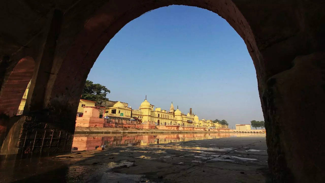 Ayodhya, Varanasi Attract BIG Retail Brands With Rising Spiritual Tourism in India