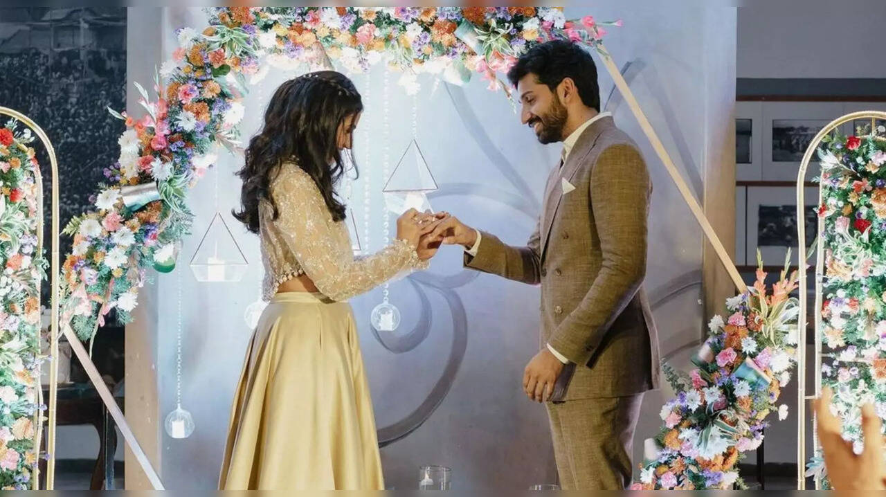  தோழியுடன் பிரபல நடிகருக்கு நிச்சயதார்த்தம்... குவியும் வாழ்த்துக்கள்! 