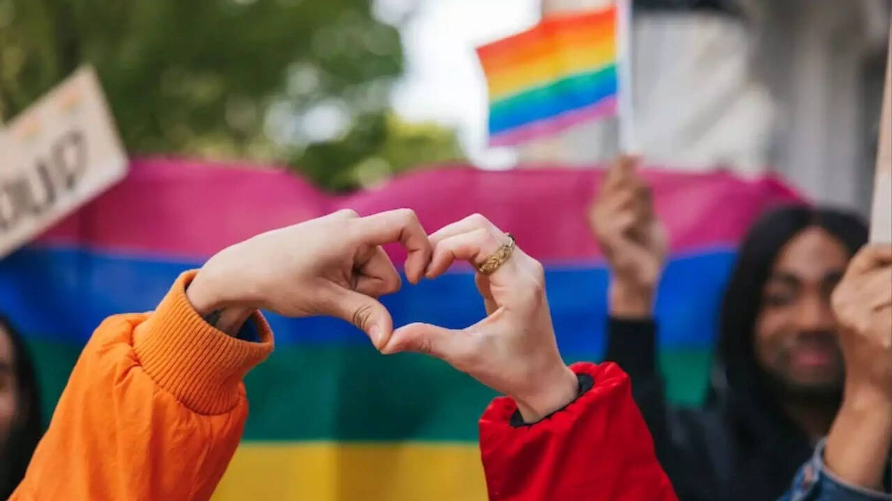  ஓரின சேர்க்கையாளர் திருமணத்துக்கு தாய்லாந்தில் சட்டப்பூர்வ அனுமதி 