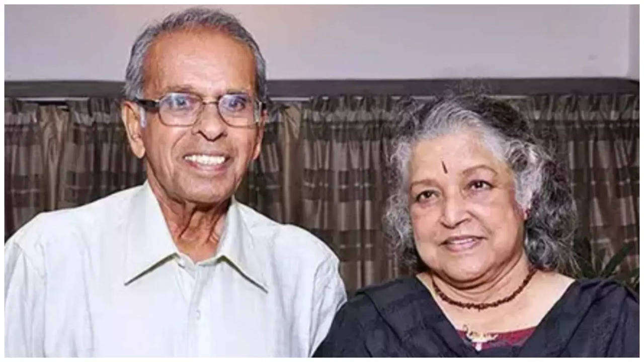 Bollywood Actor Shubha Khote's Husband Dies At 60