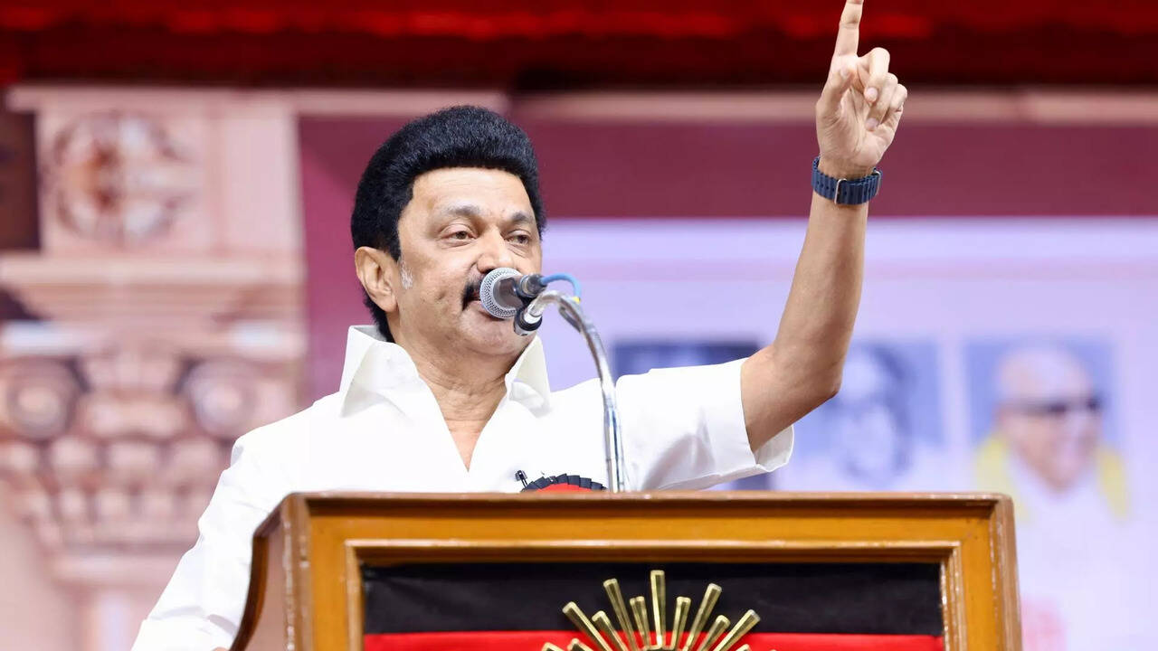  சமூகநீதி பேசும் மருத்துவர் ராமதாஸ் பாஜகவுடன் கை கோத்த மர்மம் என்ன.. முதலமைச்சர் ஸ்டாலின் கேள்வி 