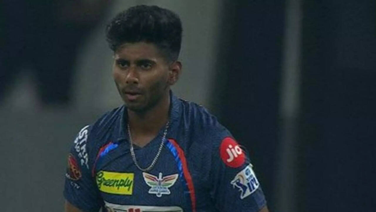  Mayank Yadav: யார் இந்த மயாங்க் யாதவ்? 21 வயதில் உலகையே திரும்பிப் பார்க்க வைத்த இளம் வேகப்பந்து வீச்சாளர்! 