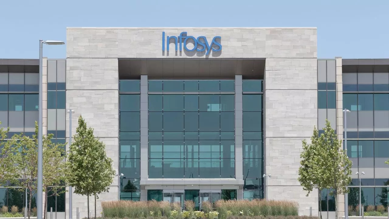 IT Giant Infosys Announces BIG Refund Worth Rs 6,329 Crore - Check What It Said in Its Latest Regulatory Filing