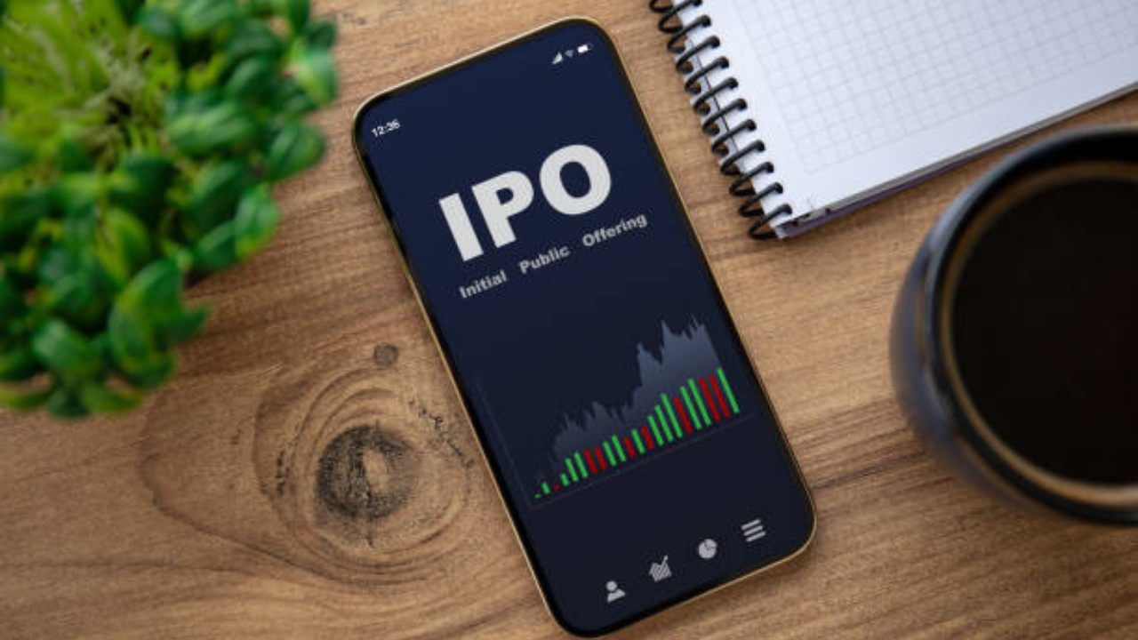 IPO In April नव्या आर्थिक वर्षात गुंतवणूक करण्याची संधी IPO In April नव्या आर्थिक वर्षात गुंतवणूक करण्याची संधी