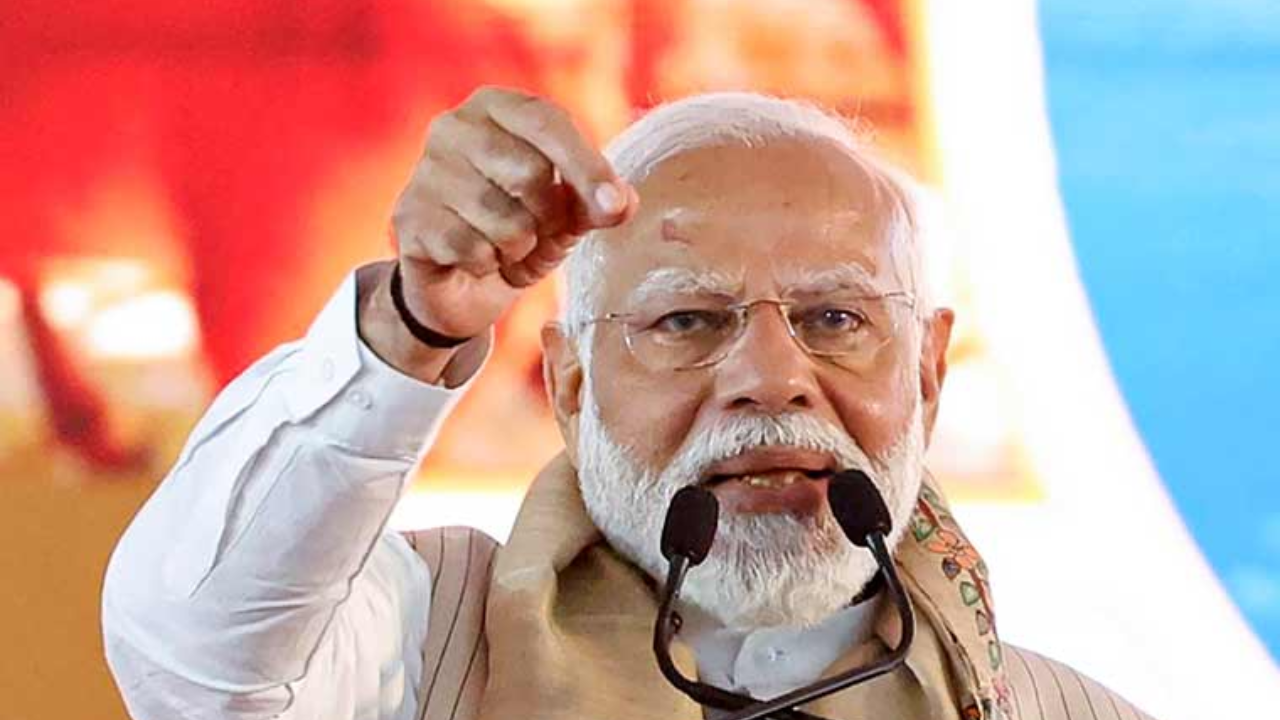 PM Modi's fresh attack on Congress and DMK.