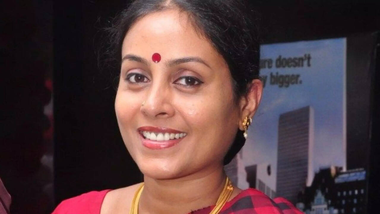  சரண்யா பொன்வண்ணன் மீது கொலை மிரட்டல் வழக்கு.. பக்கத்து வீட்டு பெண்ணை ஆபாசமாக திட்டி கொலை மிரட்டல் விடுத்ததாக புகார்! 