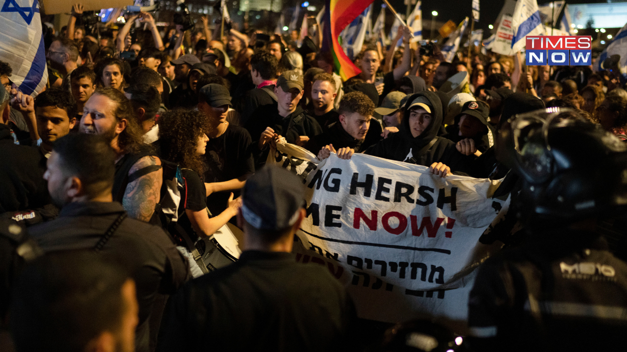 Israelis Call For PM Netanyahu's Resignation In Largest Demonstration Since Hamas Attacks