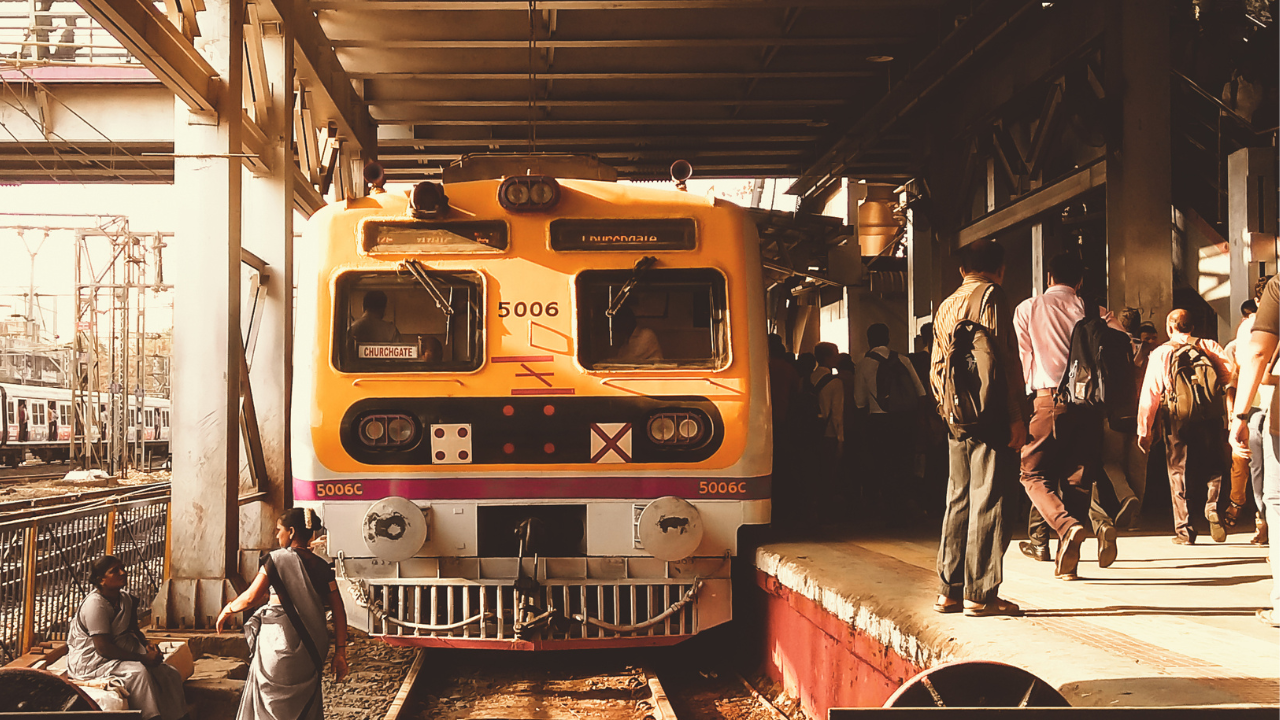 mumbai local tn