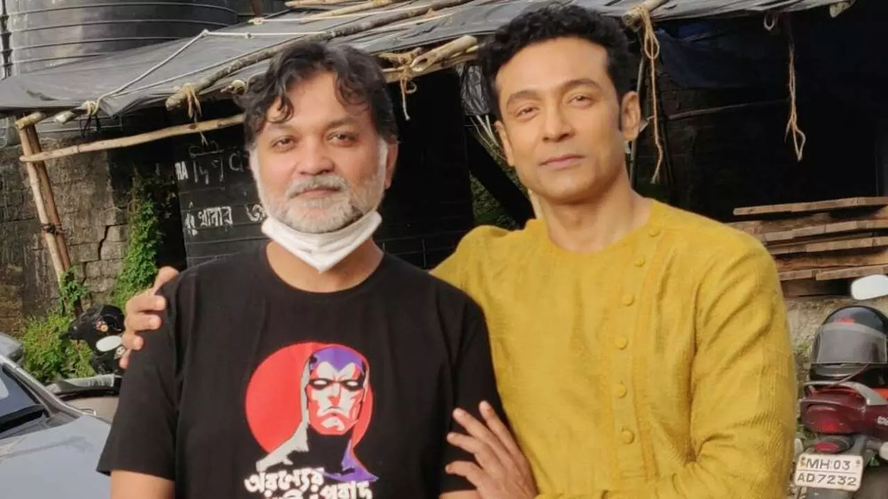 Srijit Mukherjee and Tota Roy Chowdhury Shoot For Fourth Feluda Film In Kashmir, Former Speaks