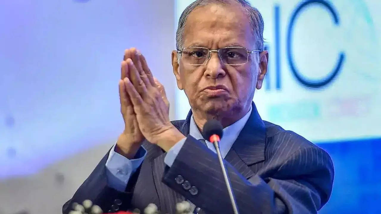 Narayana Murthy: Infosys founder Narayana Murthy Shares His Hitchhiking ...