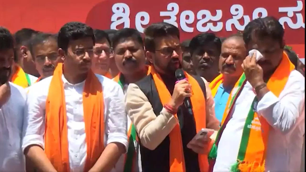 Anurag Thakur at a rally in Bengaluru