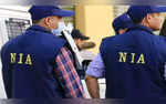 पश्चिम बंगालमध्ये ED नंतर NIA च्या टीमवर हल्ला TMC नेत्याच्या घरी छापेमारी दरम्यान दगडफेक 2 अधिकारी जखमी