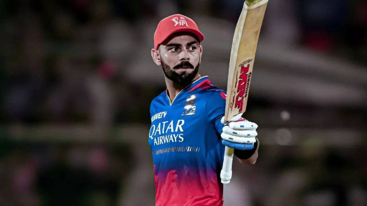 Virat Kohli Becomes First Batsman To Hit 8 IPL Hundreds