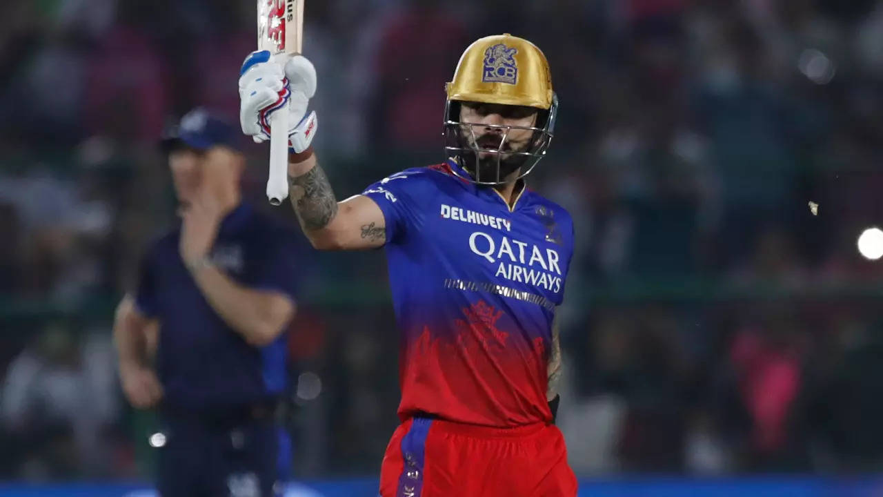 Virat Kohli Helps RCB Beat India 