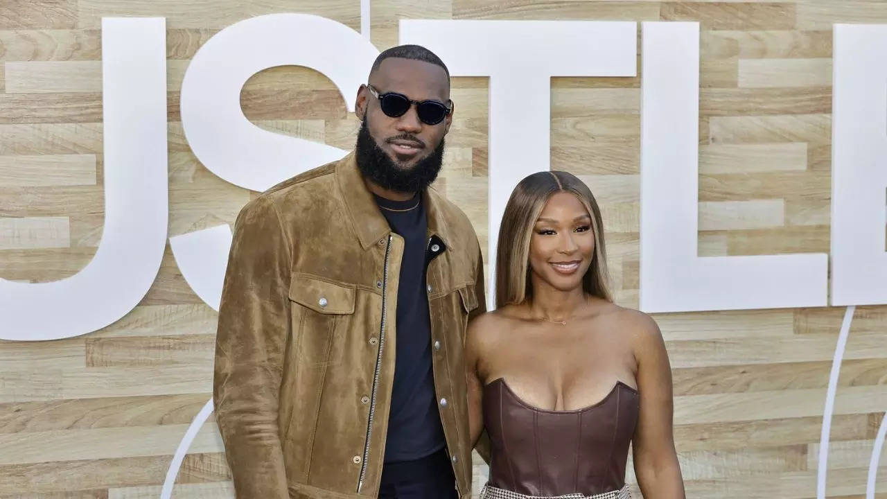 LeBron James: LeBron James' Wife Savannah James Gives Glimpse Of Her New Podcast Project; Fans React | NBA News - Times Now