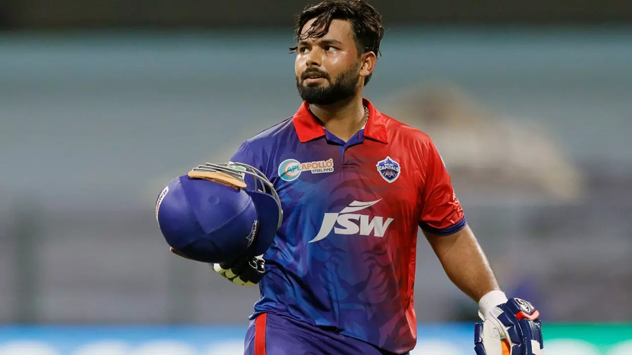 Rishabh Pant has scored 2990 runs in 102 IPL matches for Delhi Capitals