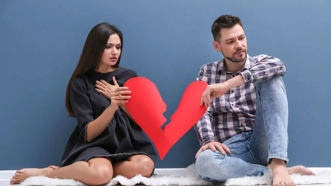 Signs Your Partner Is Planning To Break Up With You