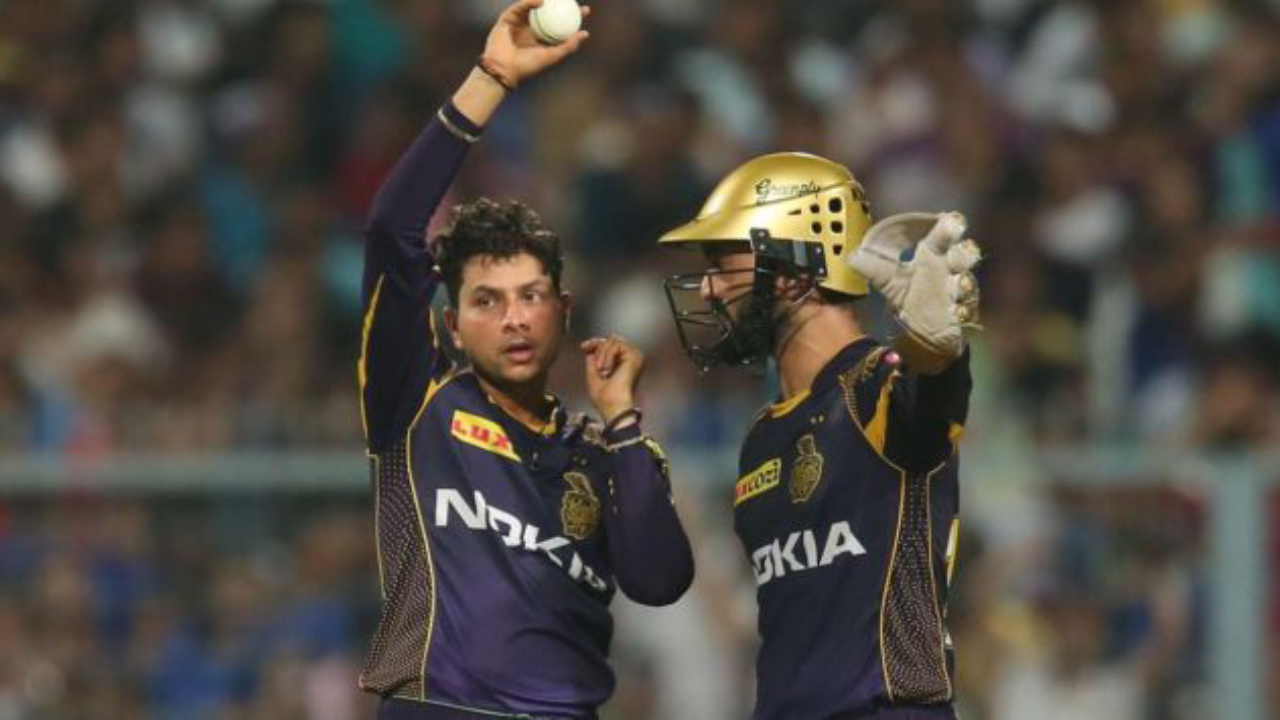 Dinesh Karthik Kuldeep Yadav KKR PTI