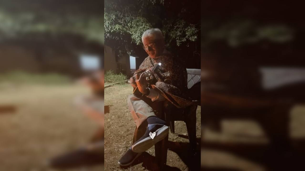 Viral Video: Elderly Man's Soulful Rendition of 'Main Koi Aisa Geet Gaoon' Mesmerizes Netizens. Watch