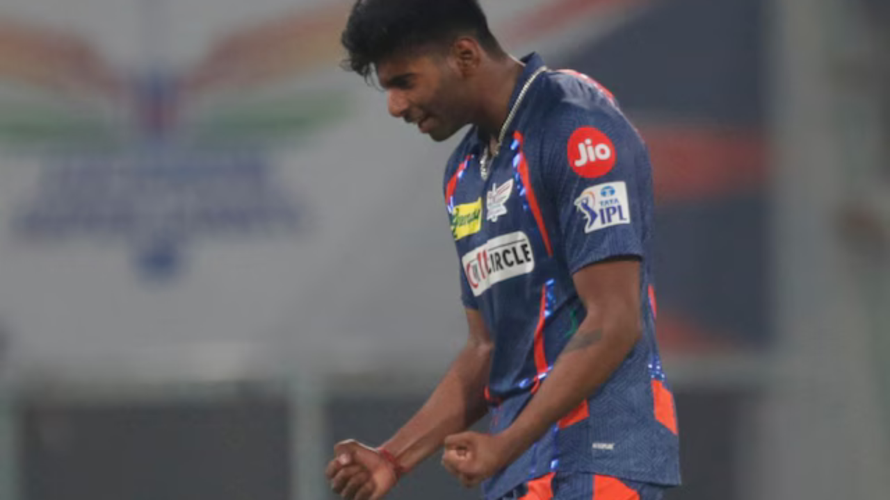 Mayank Yadav LSG IPL 2023(1)