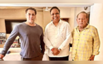 Salman Khan And Dad Salim Khan Pose With Politician Ashish Shelar At Sunday Lunch Pic Goes Viral