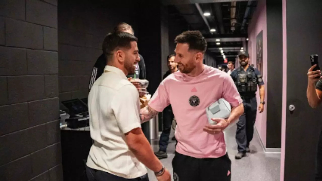 Ilia Topuria: Ilia Topuria Shares Special Post As UFC Star Meets Lionel ...