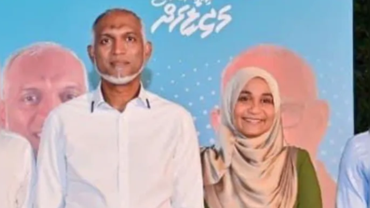 Mariyam Shiuna With Maldives President Mohamed Muizzu