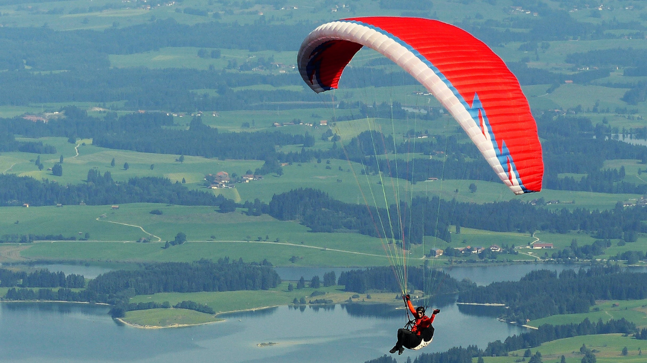 A woman paraglider died in a crash minutes after taking off from Bir-Billing hills. (Representational Image)