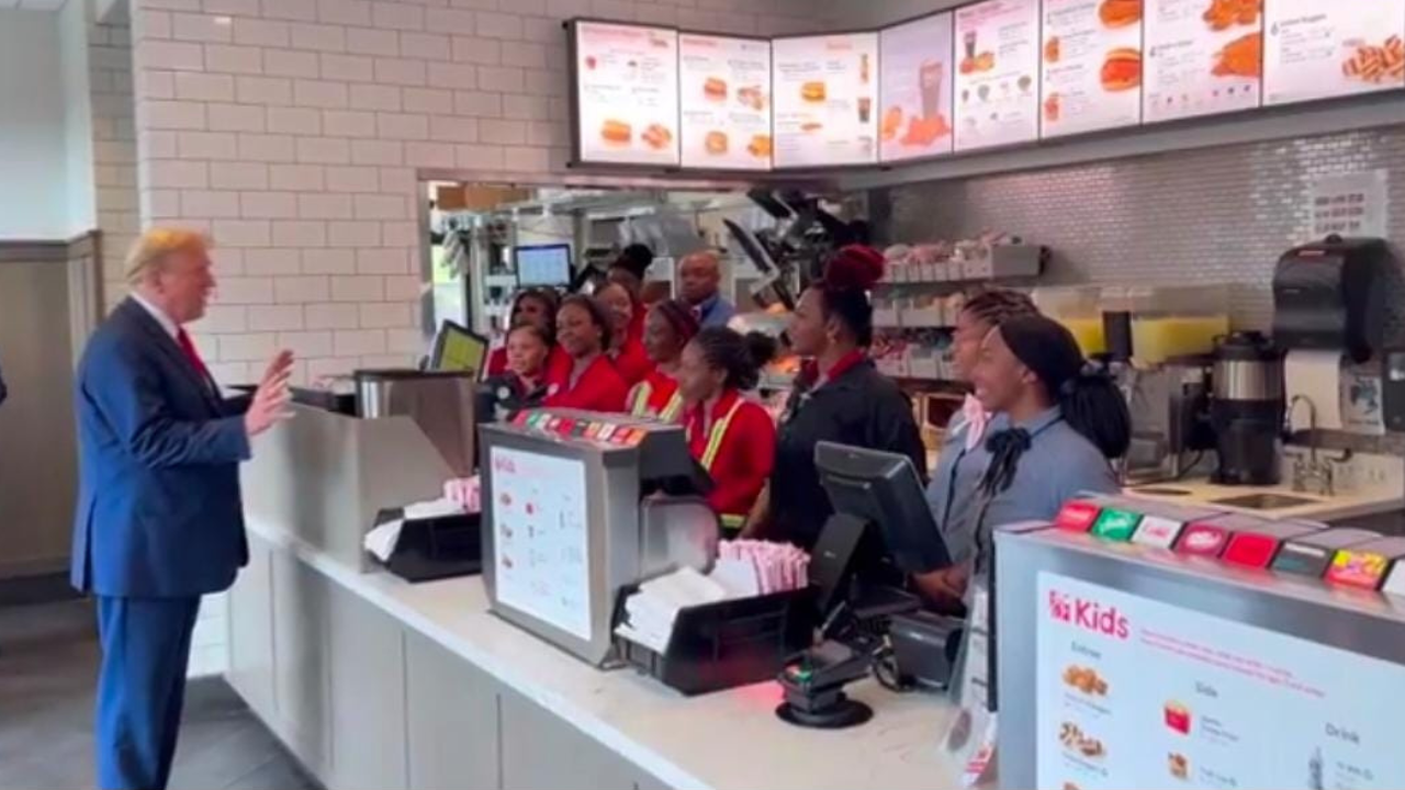 Trump Chick-fil-a: Trump Orders 30 Milkshakes At Chick-Fil-A ...